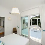 Bed & Breakfast Guarracino 3*